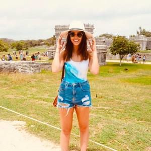 Meet your Posher, Helena